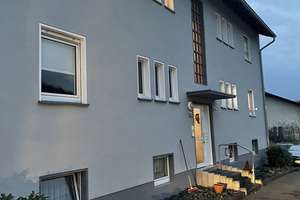 sehr gepflegte schöne Wohnung mit Terrasse