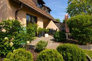 Doppelhaushälfte mit Entwicklungspotenzial in Nürnberger Vorstadtlage - frei ab 01.07. – Binzenweg 16, 90427 Neunhof, Nürnberg – Vorschaubild 3