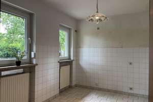 Ihr neues Zuhause! Doppelhaushälfte mit Garten und zwei Garagen in Pöhlde – Die vollständige Adresse der Immobilie erhältst du vom Anbieter., 37412 Herzberg am Harz – Vorschaubild 3