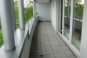 Im Zentrumsbogen! Geplegte 2 ZKBB Wohnung mit Gäste-WC in Bielefeld Sennestadt! – Die vollständige Adresse der Immobilie erhältst du vom Anbieter., 33689 Sennestadt, Bielefeld – Vorschaubild 2