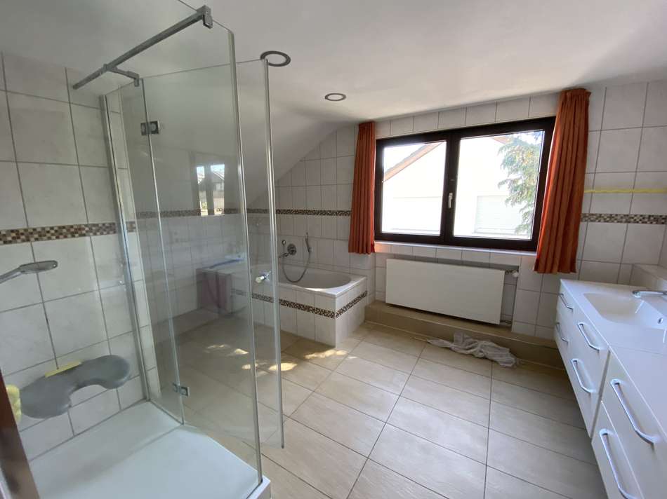 Badezimmer im Dachgeschoss