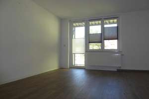 3 Zimmer Wohnung mit Balkon in der Nähe der Pauluskirche – Rähnisstraße 49, 8525 Bahnhofsvorstadt, Plauen – Vorschaubild 2