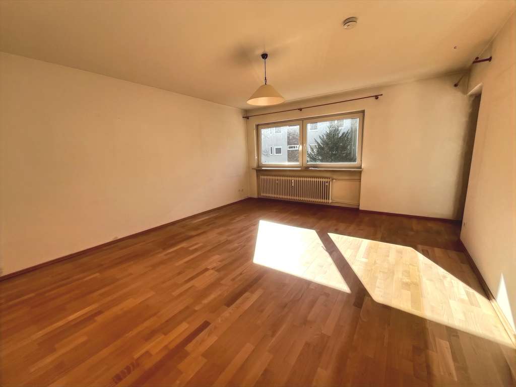 Immobilie in Wolfratshausen - Ruhige 3-Zimmer-Wohnung in Wolfratshausen-Waldram
 - Bild 2