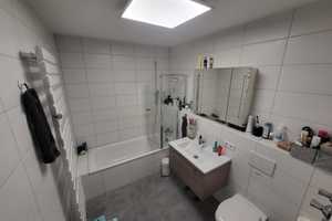 Schöne 3-Zimmer-Dachgeschosswohnung mit EBK in Nürnberg – Nürnberg – Vorschaubild 5