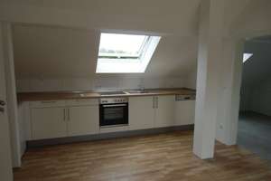 Exklusive, gepflegte 2-Zimmer-Dachgeschosswohnung mit Terrasse und Garten in Osnabrück – Akazienstraße 16, 49088 Dodesheide, Osnabrück – Vorschaubild 2
