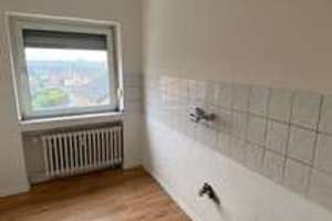 Sehr schöne sanierte 4-Zimmer-Wohnung mit Balkon im 2. OG zu vermieten – Wartsberg 8, 47906 Kempen – Vorschaubild 3