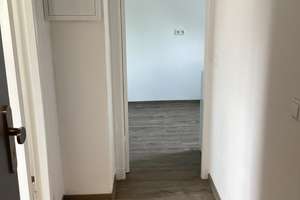 Ein tolles Wohngefühl: ideale 1,5-Zi.-Dachgeschoss-Wohnung und frisch renoviert! – Dürerstr. 12, 23564 Sankt Jürgen, Lübeck – Vorschaubild 2