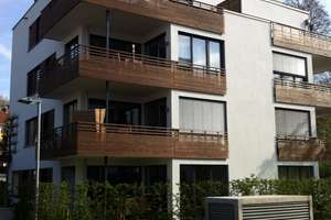 3-Zi. Etagenwohnung in D-dorf Grafenberg, nah zum Zoopark, mit Aufzug, top Ausstattung!