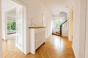 Ein seltenes UNIKAT – Denkmal Kaffeemühlenhaus mit parkähnlichem Garten – Die vollständige Adresse der Immobilie erhältst du vom Anbieter., 81547 Neuharlaching, München – Vorschaubild 4