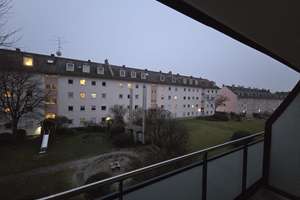 Helle 2-Zimmer-Wohnung in München-Am Hart / BMW FIZ mit TG-Stellplatz – Franz-Metzner-Straße 3, 80937 Am Hart, München – Vorschaubild 2