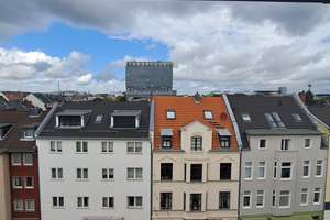Großzügige 7-Zimmer Dachgeschosswohnung in Köln Sülz