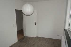 Schöne 3-Zimmer-Hochparterre-Wohnung in Wuppertal an solvente Mieter – Eduardstr. 7, 42275 Wuppertal – Vorschaubild 9