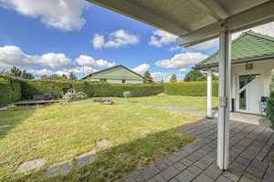 Freistehendes Einfamilienhaus mit schönem Grundstück l Dachterrasse & Garten | Doppelcarport – Leipzig – Vorschaubild 4