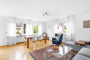 Ihr neues Zuhause in Ziegetsdorf - Modernisiertes Zweifamilienhaus mit Gartenparadies und PV-Anlage! – Regensburg – Vorschaubild 7