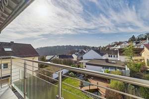 TOP GEPFLEGTES HAUS IN IDYLLISCHER ORTSRANDLAGE VON WIESBADEN-RAMBACH – Die vollständige Adresse der Immobilie erhältst du vom Anbieter., 65207 Rambach, Wiesbaden – Vorschaubild 1