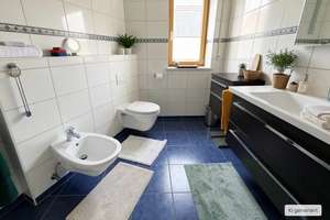 Werthaltig u. Stilvoll, Ihr neues Zuhause mit Wohlfühlgarten, KP gegen Gebot, kurzfristig verfügbar! – Die vollständige Adresse der Immobilie erhältst du vom Anbieter., 86836 Untermeitingen – Vorschaubild 12