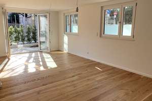 Großzügige 3 Zimmer Wohnung mit eigenem Garten