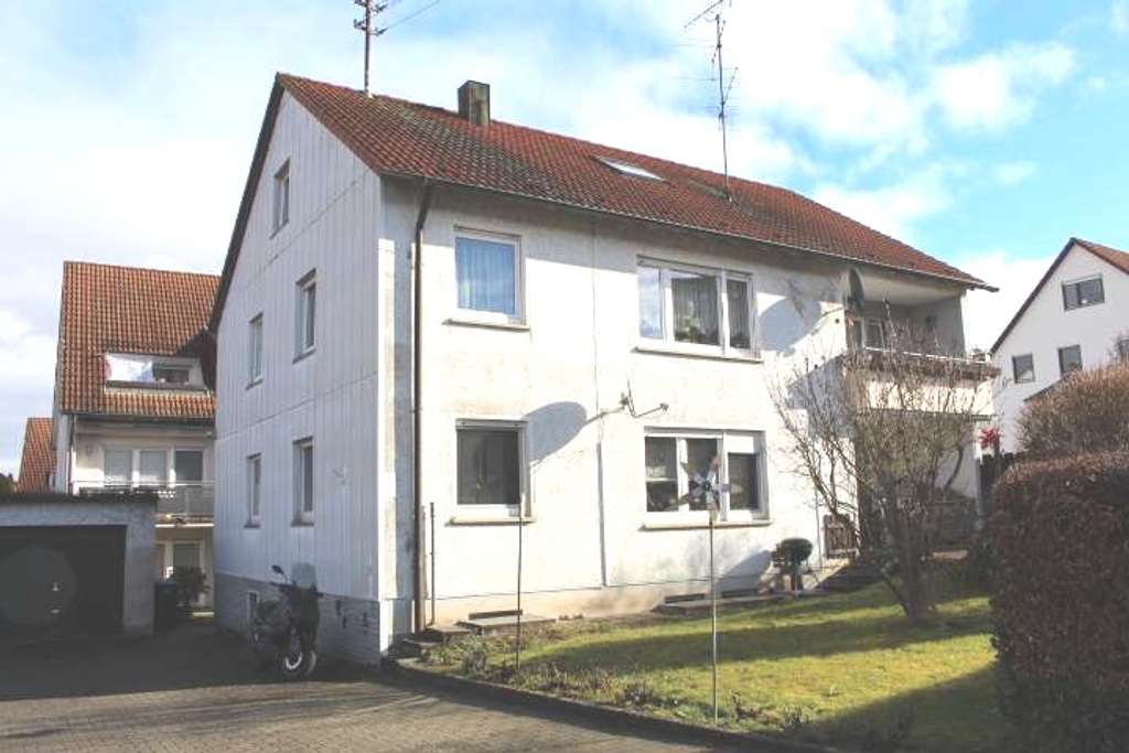 Immobilie in Schorndorf - Schönes 3 Familienhaus mit Garten, 2 Garagen und einem Stellplatz - Bild 2