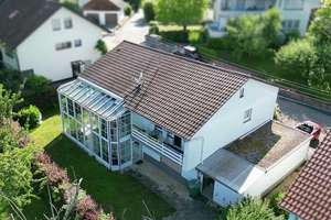 Ruhig gelegenes Einfamilienhaus mit außergewöhnlichem Wintergarten in Spechbach! – Die vollständige Adresse der Immobilie erhältst du vom Anbieter., 74937 Spechbach – Vorschaubild 1
