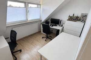 Schöne helle DG-Whg. in ruhigem 6-Familienhaus in Dbg-Huckingen – Die vollständige Adresse der Immobilie erhältst du vom Anbieter., 47259 Huckingen, Duisburg – Vorschaubild 3