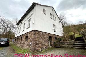 Zweifamilienhaus mit großer Grünfläche - provisionsfrei! – Die vollständige Adresse der Immobilie erhältst du vom Anbieter., 34385 Bad Karlshafen – Vorschaubild 2