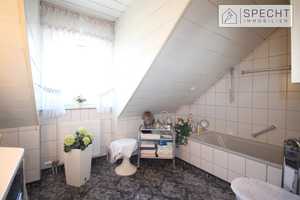 ATTRAKTIVE DOPPELHAUSHÄLFTE MIT TOLLER AUSSTATTUNG! Bj. 1993, 352 m² GS, Solarthermie und Garage – Wetteraukreis – Vorschaubild 10