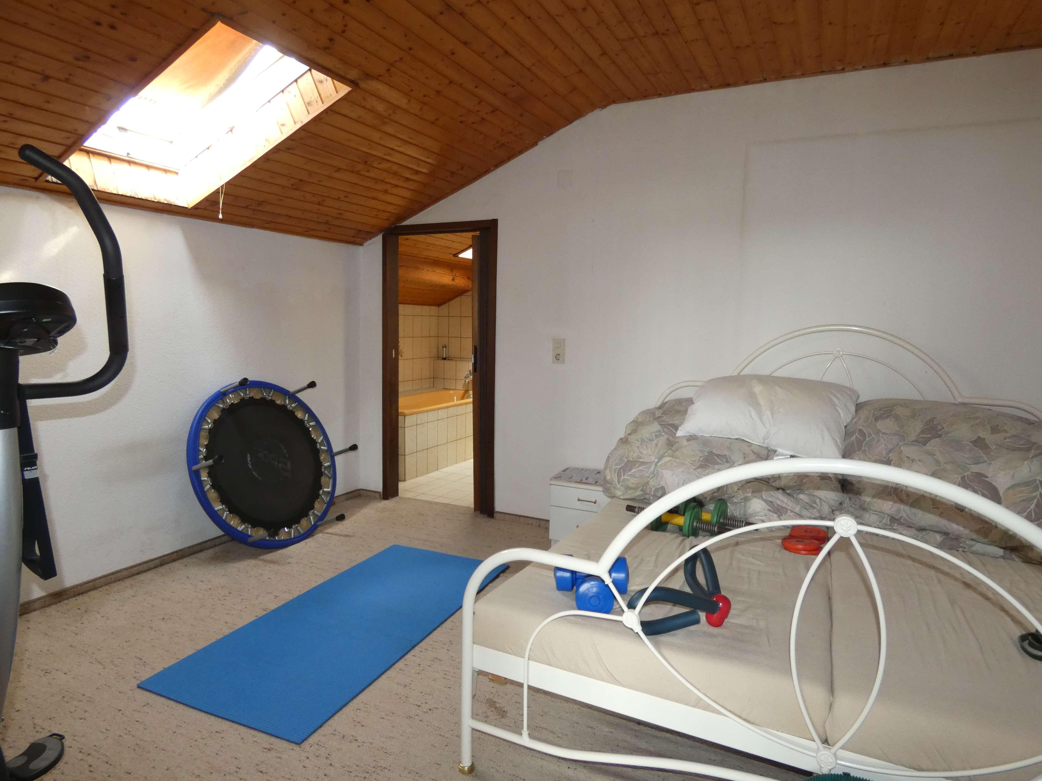 Immobilie in Kühbach - Ganz viel Platz - solides 2-3 Familienhaus in Kühbach zuverkaufen - Bild 14