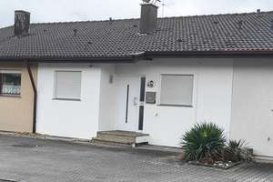 Großzügiges Reihenmittelhaus 
mit Balkon, Terrasse, 
kleinem Garten und Garage 
in Neckarwestheim – Die vollständige Adresse der Immobilie erhältst du vom Anbieter., 74382 Neckarwestheim – Vorschaubild 2
