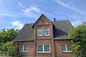 modernisierungsbedürftiges 5-6-Zimmer-Einfamilienhaus mit Garage