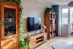 HOMESK - Bezugsfreie, kernsanierte 3-Zimmer-Wohnung mit Südwest-Balkon, 2 Bädern & Wohnküche – Eisackstraße 34, 10827 Schöneberg, Berlin – Vorschaubild 4