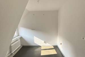 7197 - KA: Durlacher Altstadt! 4-Zimmerwohnung mit Tageslichtbad zu vermieten! – Die vollständige Adresse der Immobilie erhältst du vom Anbieter., 76227 Durlach, Karlsruhe – Vorschaubild 13