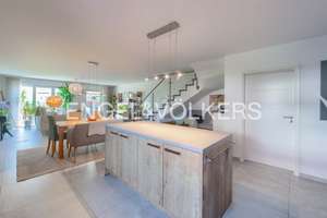 Zeitlose Maisonettewohnung mit hochwertigem Wohnambiente