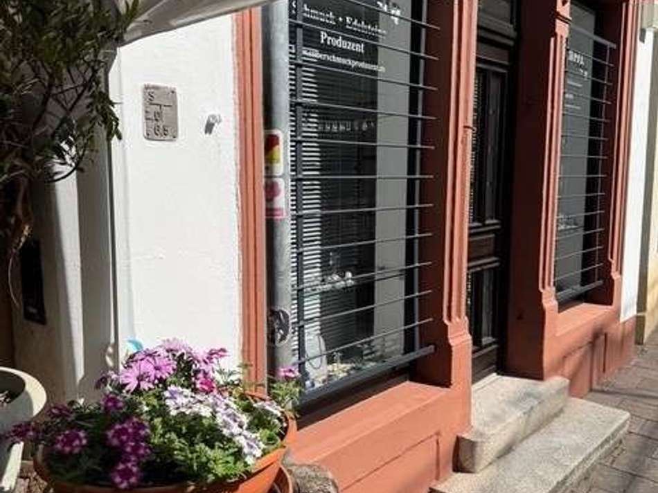 Fassade EG Straßenseite