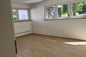 Erstbezug nach Sanierung - Schöne große 2,5-ZKB Wohnung mit Blick auf Schwanenteich – Hans-Böckler-Platz 10, 57078 Geisweid, Siegen – Vorschaubild 2