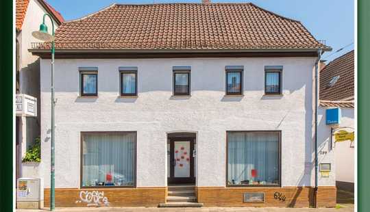 Bild von Reifferscheid - Ladengeschäft + Riesenwohnung + eigene Hühner, Kartoffeln und Erdbeeren