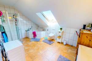Zweifamilienhaus mit großem Garten in bester Lage – Die vollständige Adresse der Immobilie erhältst du vom Anbieter., 85051 Süd, Ingolstadt – Vorschaubild 35