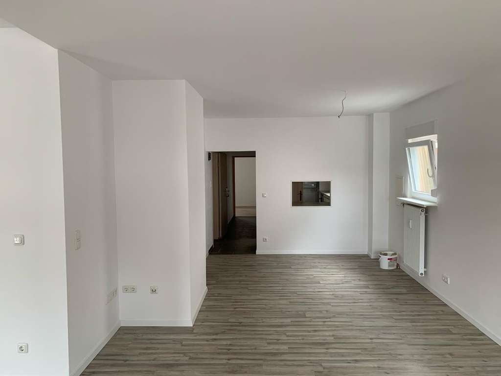 Immobilie in Mörfelden-Walldorf - MFH mit 3 Wohnungen, großem Garten & Anbaumöglichkeit zu verkaufen - Bild 1