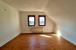 4 Zi. Wohnung, 64 m², ruhig und hell, Dachgeschoss, Bad Cannstatt nähe Kurpark und Neckar – Die vollständige Adresse der Immobilie erhältst du vom Anbieter., 70372 Kurpark, Stuttgart – Vorschaubild 4
