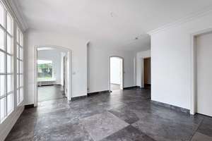 Villa mit Parkgrundstück und Außenschwimmbad in Meerbusch - Büderich – Die vollständige Adresse der Immobilie erhältst du vom Anbieter., 40667 Meerbusch – Vorschaubild 3