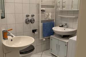 2-Zimmer-Wohnung in gepflegtem Mehrfamilienhaus – Friedenstr. 13, 65189 Südost, Wiesbaden – Vorschaubild 2
