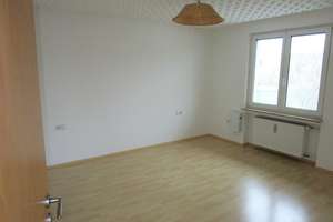 PRAKTISCH: 3+1 Zimmer-Wohnung in Fürth - Braunsbach / Wohnung mieten – 90765 Sack, Braunsbach, Bislohe, Steinach, Fürth – Vorschaubild 4