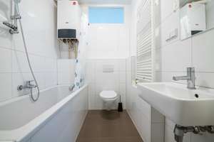 Charmante 2-Zimmer-Wohnung zum Selbstverwirklichen – Sophie-Charlotten-Straße 22A, 14059 Charlottenburg, Berlin – Vorschaubild 9