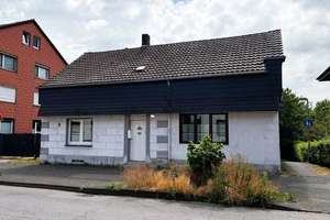 „Ideal für einen Handwerker“
Freistehendes  Einfamilienhaus mit Altbau-Charme in 47228 Duisburg – Die vollständige Adresse der Immobilie erhältst du vom Anbieter., 47228 Bergheim, Duisburg – Vorschaubild 19