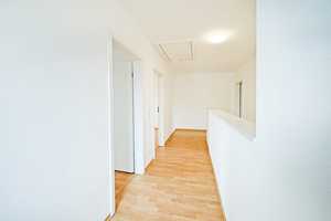 Bestlage am Golfplatz! Alternative zum Neubau! Frisch renoviert und direkt einzugsfertig!  – Schaumburg (Kreis) – Vorschaubild 3