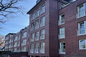 Von Privat - 2,5-Zimmer Wohnung mit  großem Balkon im 2. OG in Hamburg-Ohlsdorf