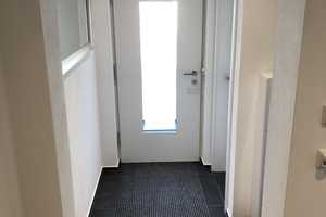 Hochwertig ausgestattete DHH im Stadtvilla-Stil mit hochwertiger Einbauküche und Massivholzparket – Ensbachstr. 2a, 89420 Dillingen an der Donau (Kreis) – Vorschaubild 4