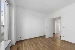 Traumhafte Penthouse-Wohnung mit Terrasse & EBK – ab sofort verfügbar – Reginfriedstraße 2, 81547 München – Vorschaubild 9