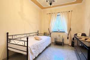 Exklusives Zweifamilienhaus mit großzügigem Garten und erstklassiger Ausstattung! Sofort bezugsfrei! – Wolfsburg – Vorschaubild 11