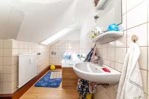 ++ Solides Haus mit großzügiger Wohnfläche ++ – Rendsburg-Eckernförde (Kreis) – Vorschaubild 16