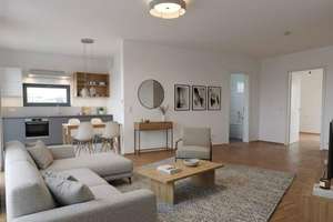 Von Privat: Attraktive freie 4 Zi. Whg. 100m2,  3.OG, Loggia mit Alpenblick Nähe Riemer Park /See – Die vollständige Adresse der Immobilie erhältst du vom Anbieter., 81829 Messestadt Riem, München – Vorschaubild 4